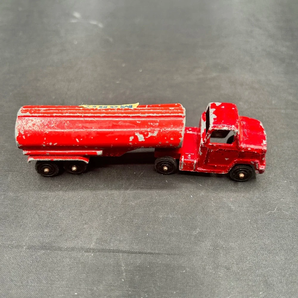 Vintage Tootsietoy Red Chevrolet Mobil Oil Tanker Semi Truck Made in USA Trailer